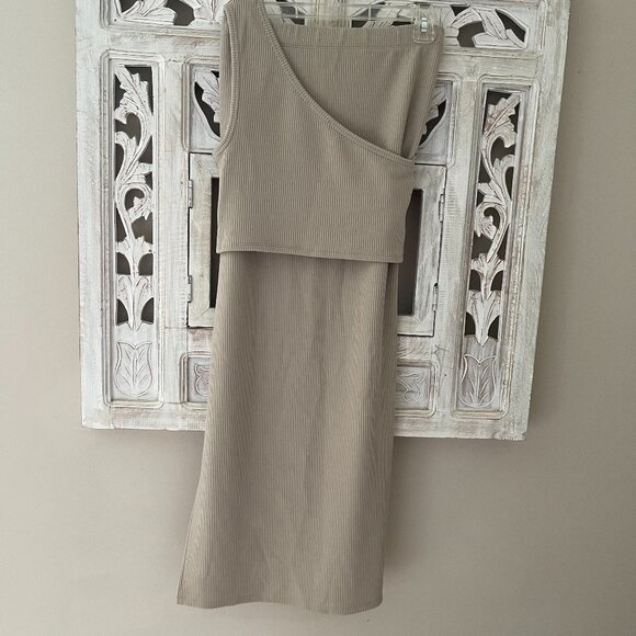 Reformation skirt and top - Picture 1 of 3